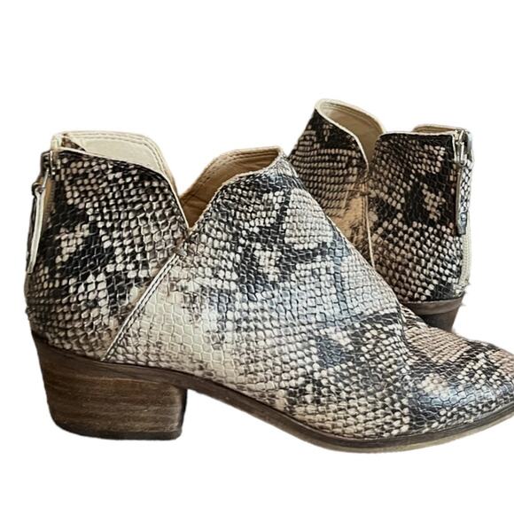 Dolce Vita Women’s Bootie Karsen Back Zip Faux Snakeskin Pointed Toe Size 8M - Picture 13 of 13